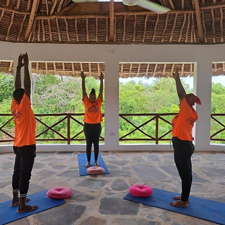 Diani Yoga Barn Bed & Breakfast Ukunda Eksteriør bilde