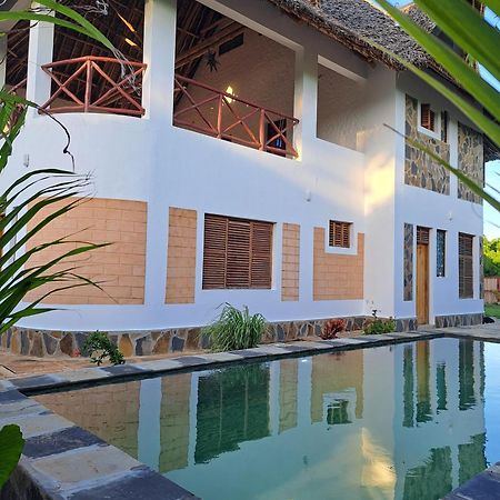 Diani Yoga Barn Bed & Breakfast Ukunda Eksteriør bilde