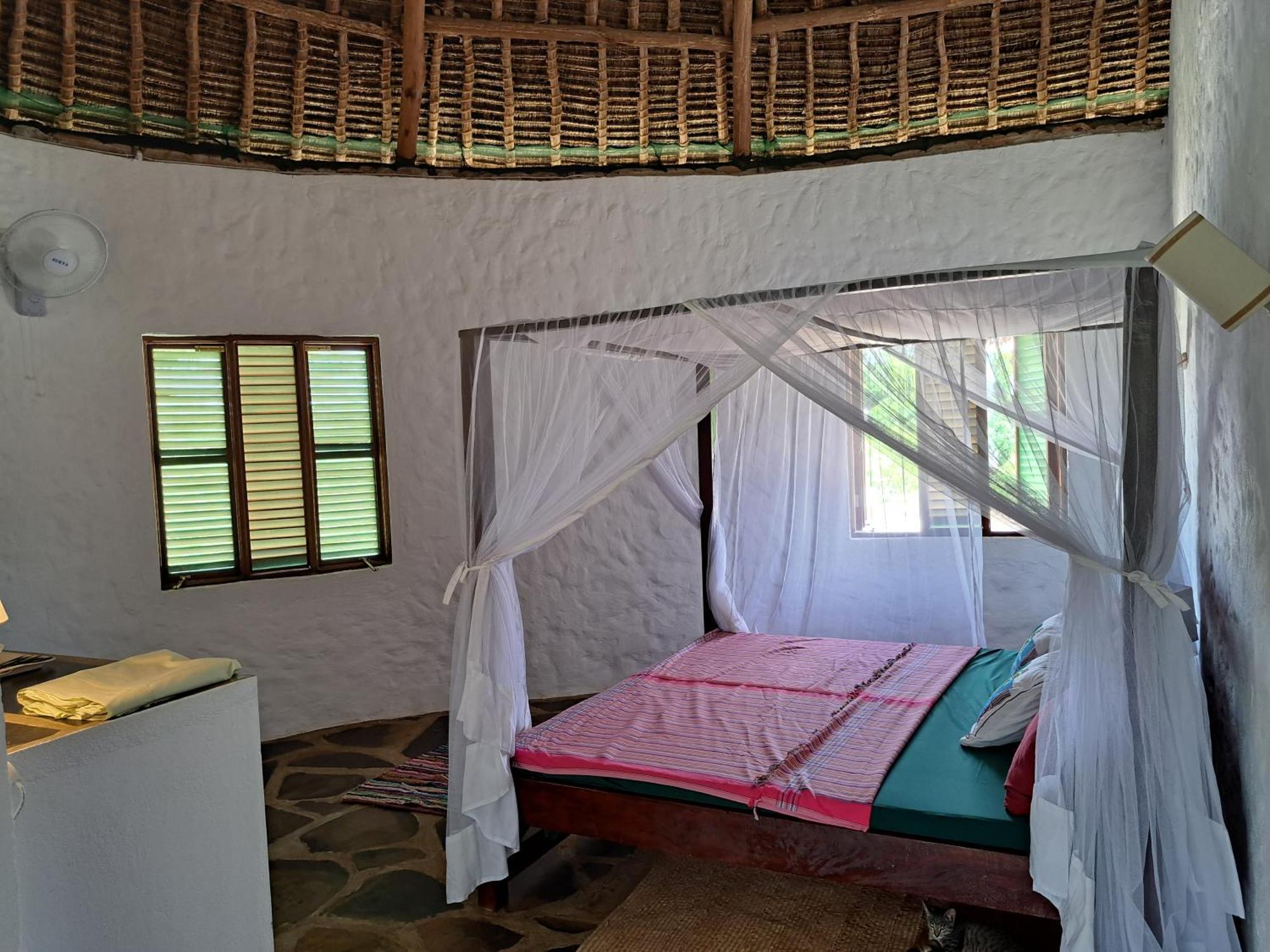 Diani Yoga Barn Bed & Breakfast Ukunda Eksteriør bilde