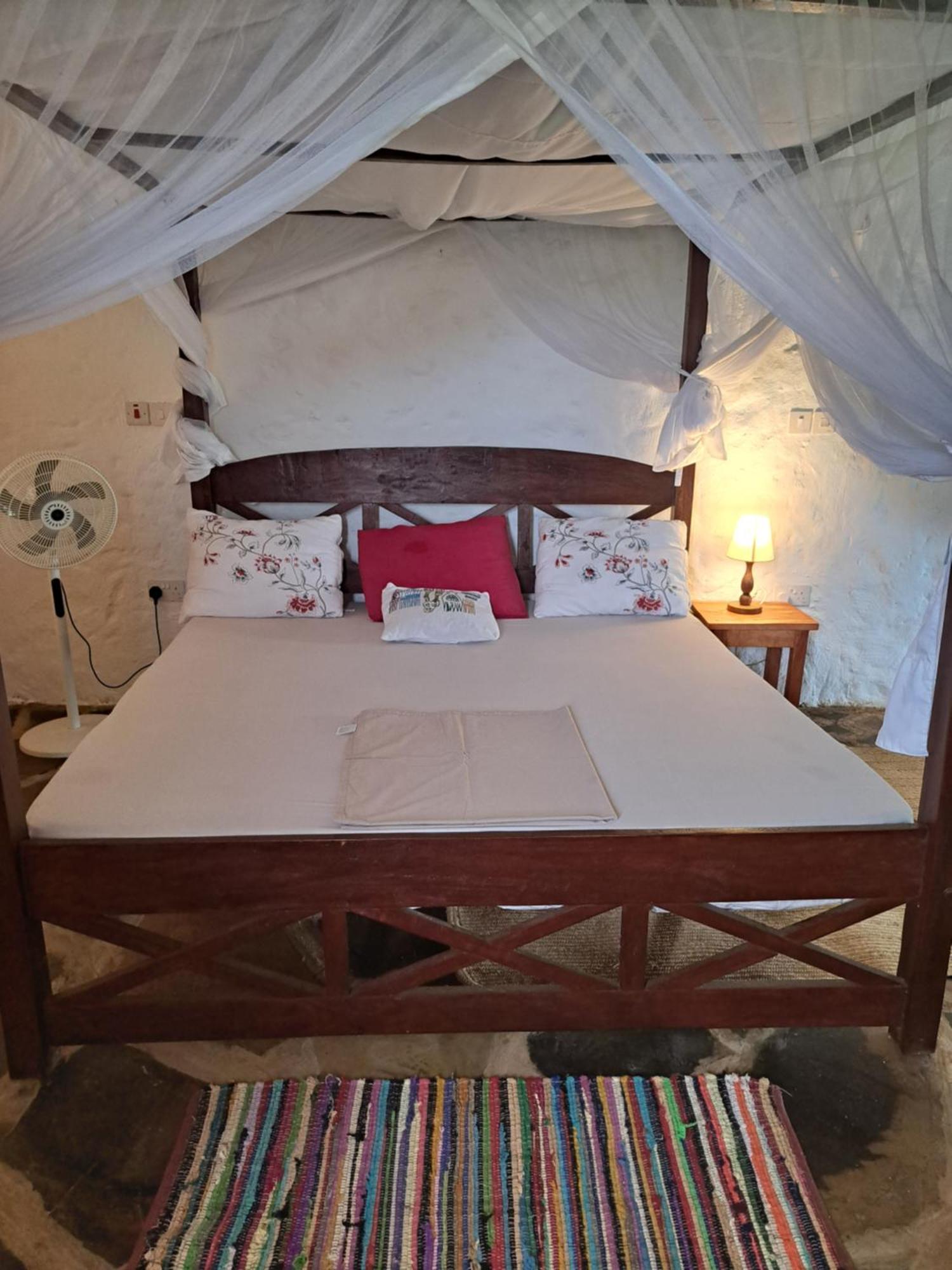 Diani Yoga Barn Bed & Breakfast Ukunda Eksteriør bilde