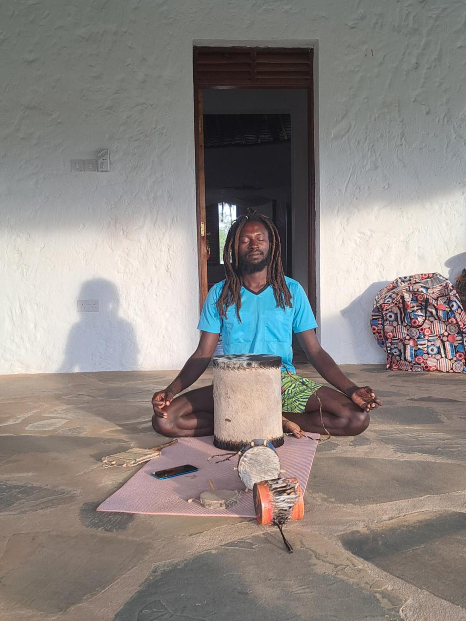 Diani Yoga Barn Bed & Breakfast Ukunda Eksteriør bilde